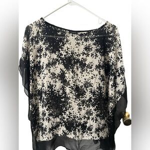 Talbots 100% Silk Black and White Floral Handkerchief Blouse Size Small/Medium
